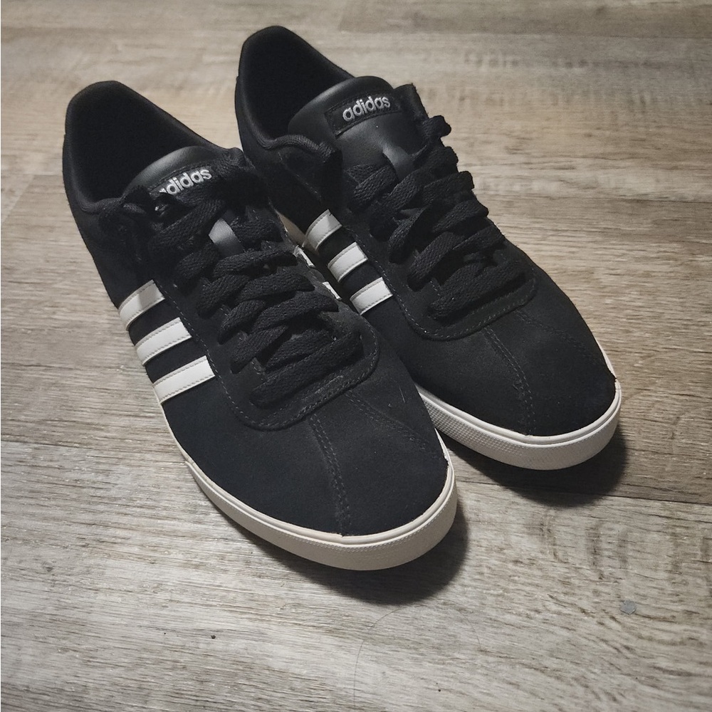 Adidas Sneakers